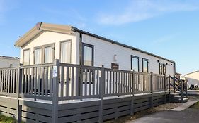 Chichester Lakeside Holiday Park